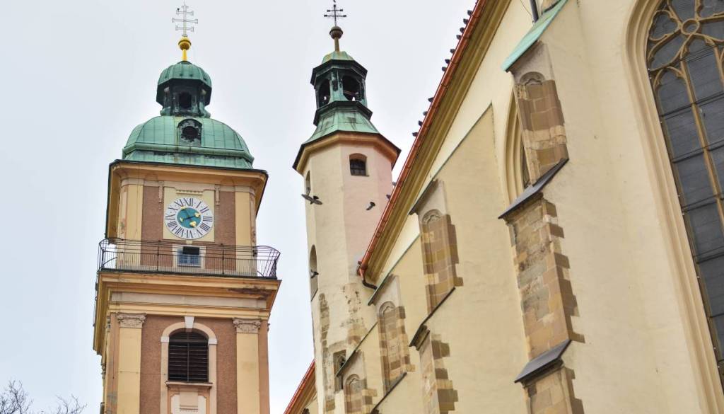 Visok cerkveni obisk iz Rima, v Maribor prihaja ožji sodelavec papeža Leona XIV. 