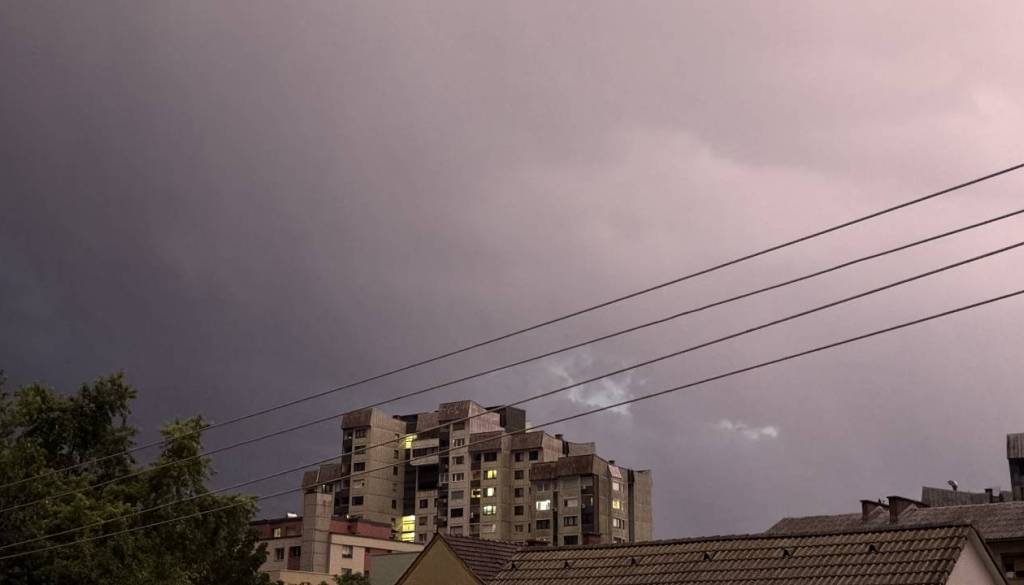 Na Štajerskem lahko nastanejo izrazitejše nevihte, ponekod možna tudi toča in močni sunki vetra
