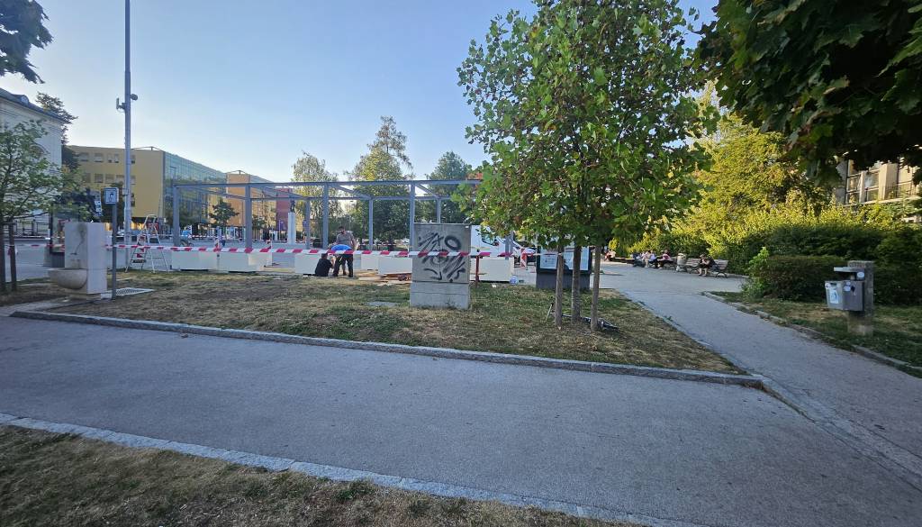 Polemike zaradi Mobilnega gozda: Velov kritičen, občina pojasnjuje