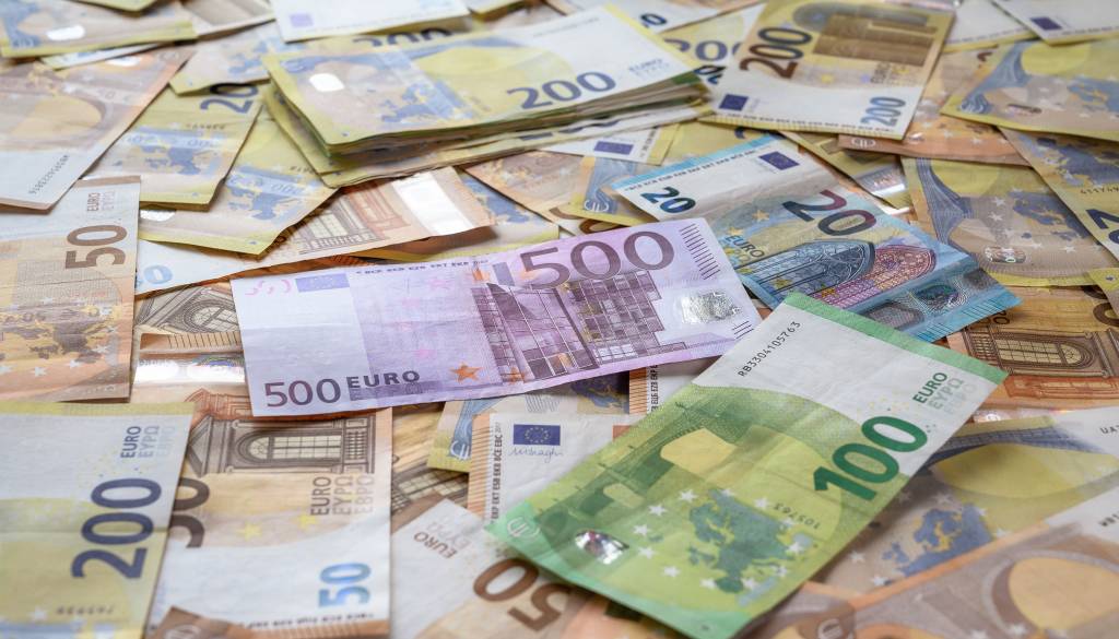 Vlada potrdila milijonske športne investicije: Preverite, kje bodo gradili in prenavljali
