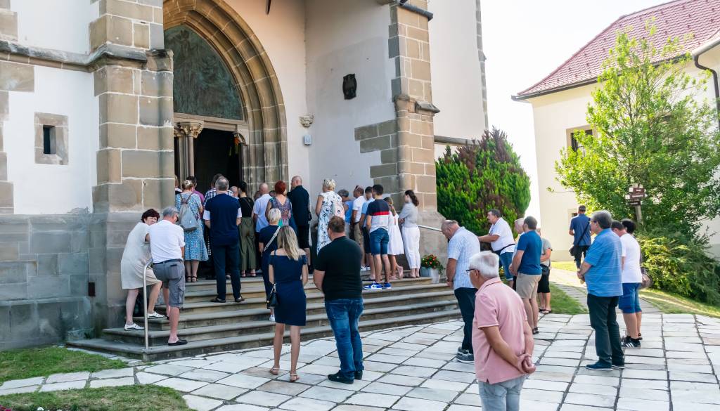 Veliki šmaren bo zaznamoval Podravje, preverite razpored prazničnih maš