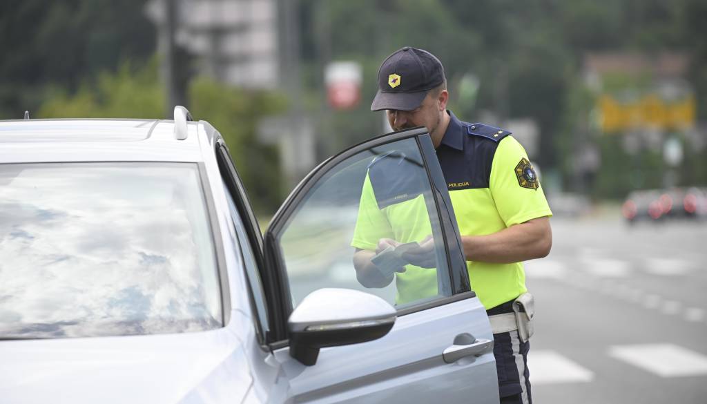 Skrb vzbujajoče številke z gorenjskih cest, več nesreč in huje poškodovanih