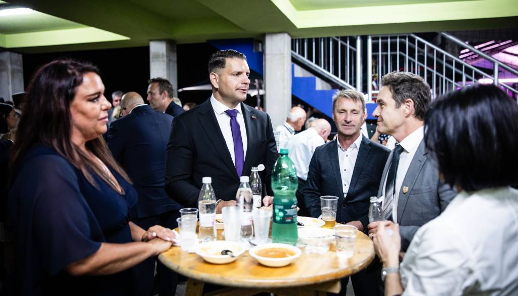 Skoraj 500-kilogramski kotel in 700 kilogramov repe, takšna je bila pogostitev v Veliki Polani