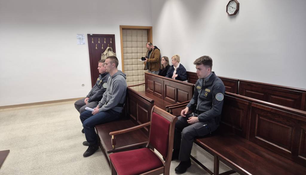 Mitji Viragu deset mesecev zapora zaradi vlomov, jutri pred sodnika zaradi požiga v Beltincih