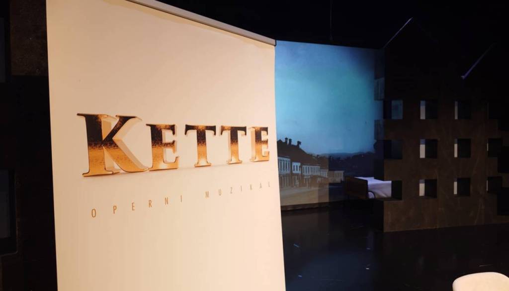 Kettejev muzikal napovedal vrnitev na novomeške odre