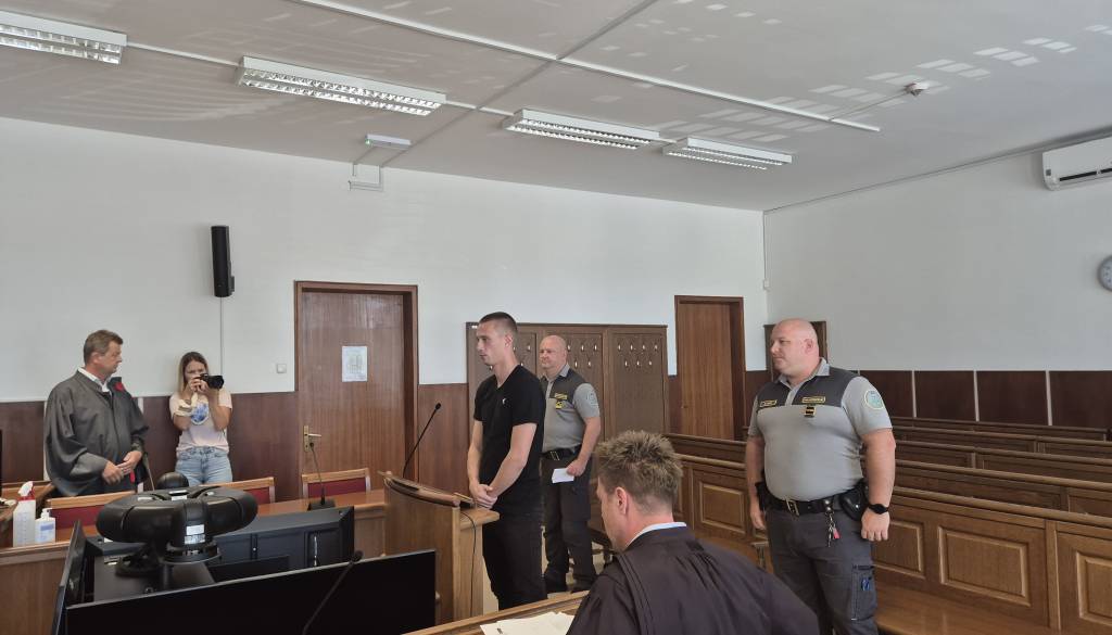 Pol milijona evrov škode in uničen stari mlin, beltinski požigalec razmišlja o priznanju krivde