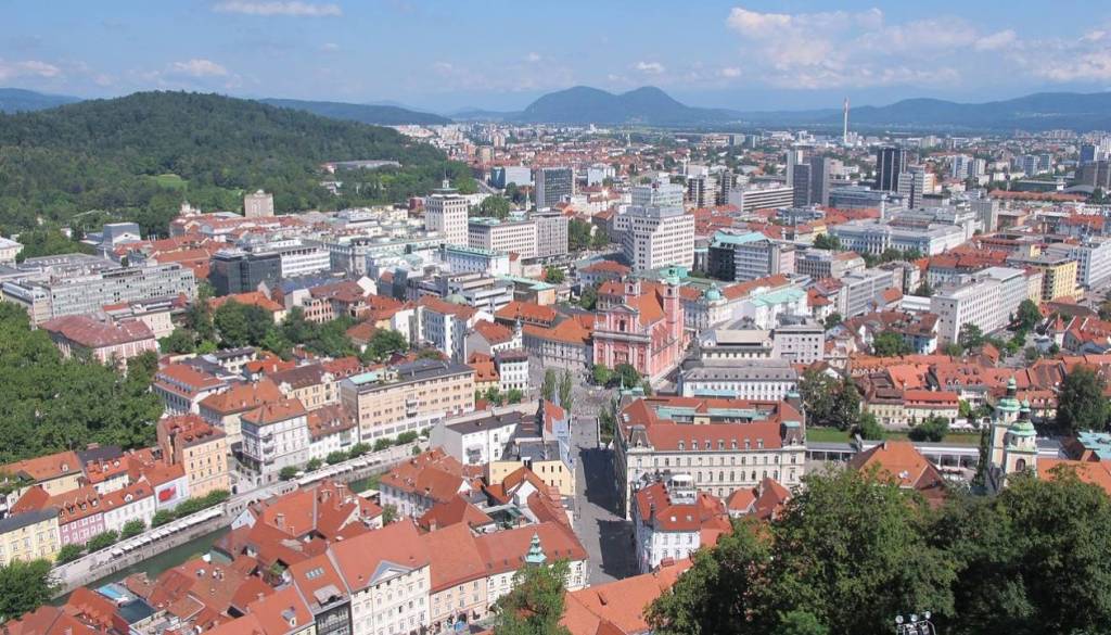 Cene nepremičnin v Ljubljani še naprej navzgor: Poglejte, koliko dosega kvadratni meter