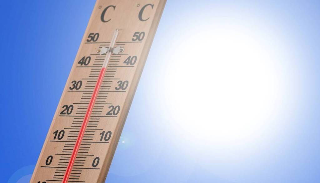 Konec julija prinesel številne temperaturne rekorde, ponekod izmerili kar 40 stopinj