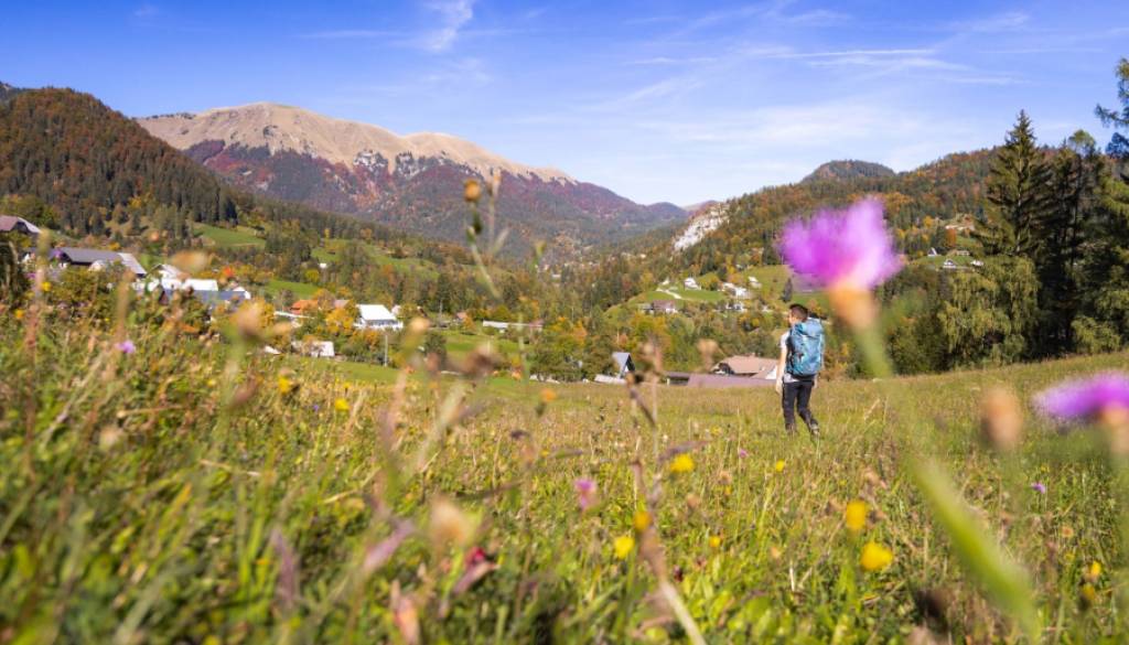 Jesenice opozarjajo obiskovalce: Narava ni prostor za ogenj in odpadke
