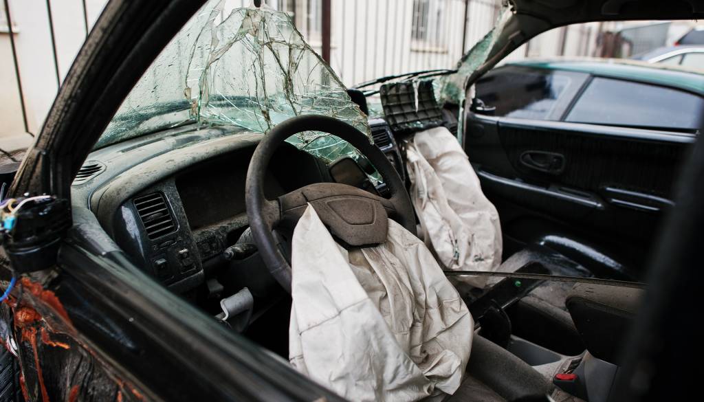 Tragedija na avtocesti: sedem mrtvih, med njimi dva policista