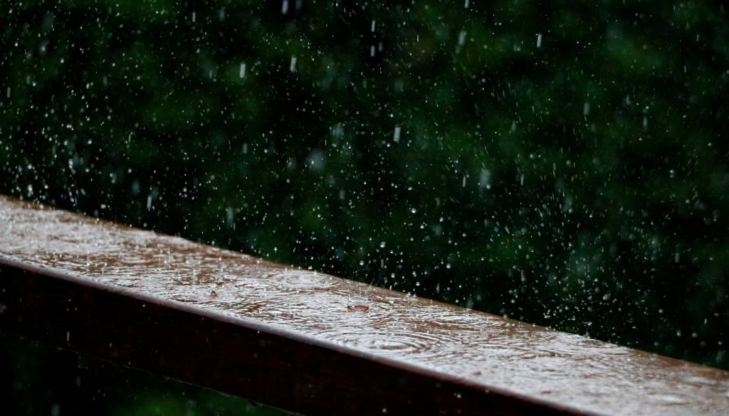 V zadnjih dveh dneh največ dežja padlo na Vrhniki, v torek prihaja nova pošiljka