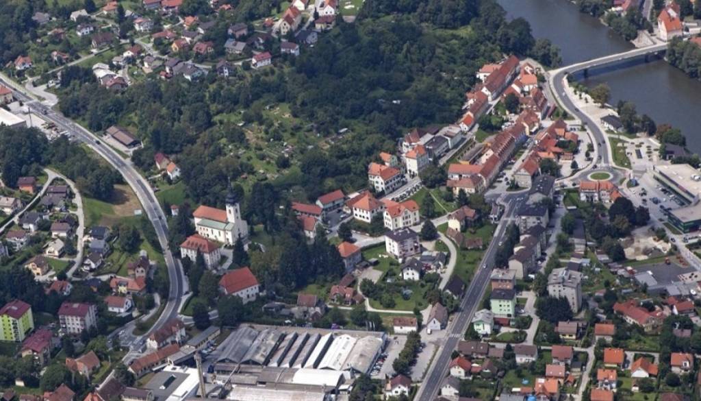 Pomanjkanje vode ustavilo obnovo tekaške steze