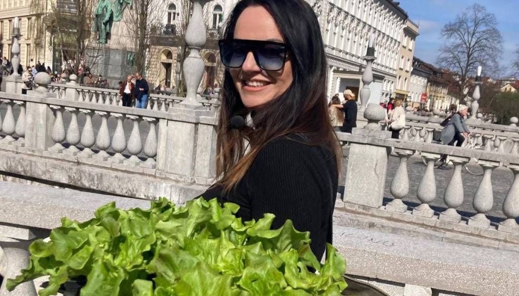 Oriana Girotto razburila Ljubljančane: »Ščijejo in serjejo povsod, se drogirajo pred ljudmi«