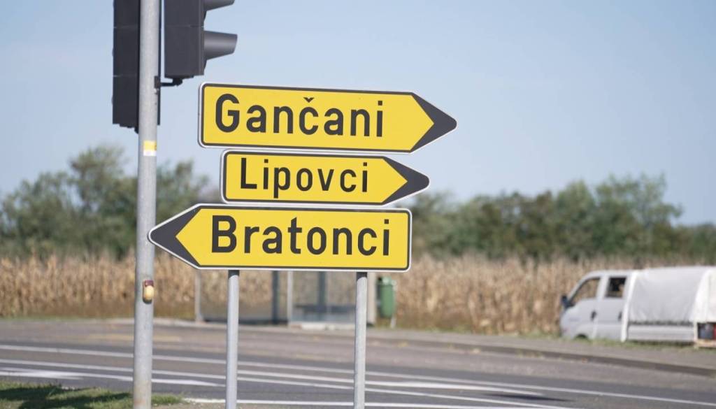 Neznanec naj bi v Pomurju želel vstopati v hiše zaradi preverjanja računov
