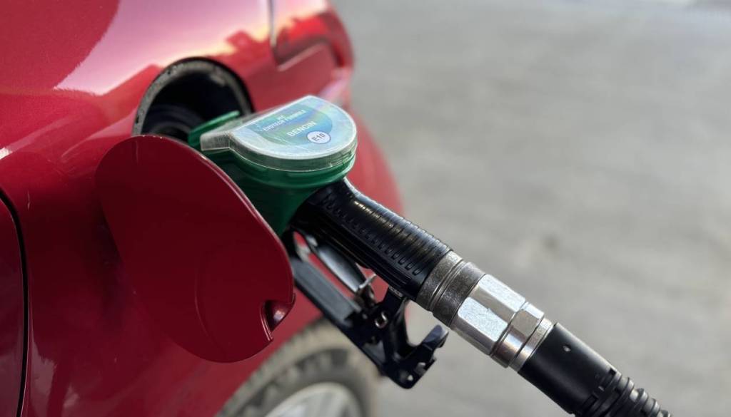 Dizel podrl cenovni rekord, toliko od danes na slovenskih črpalkah stane liter 