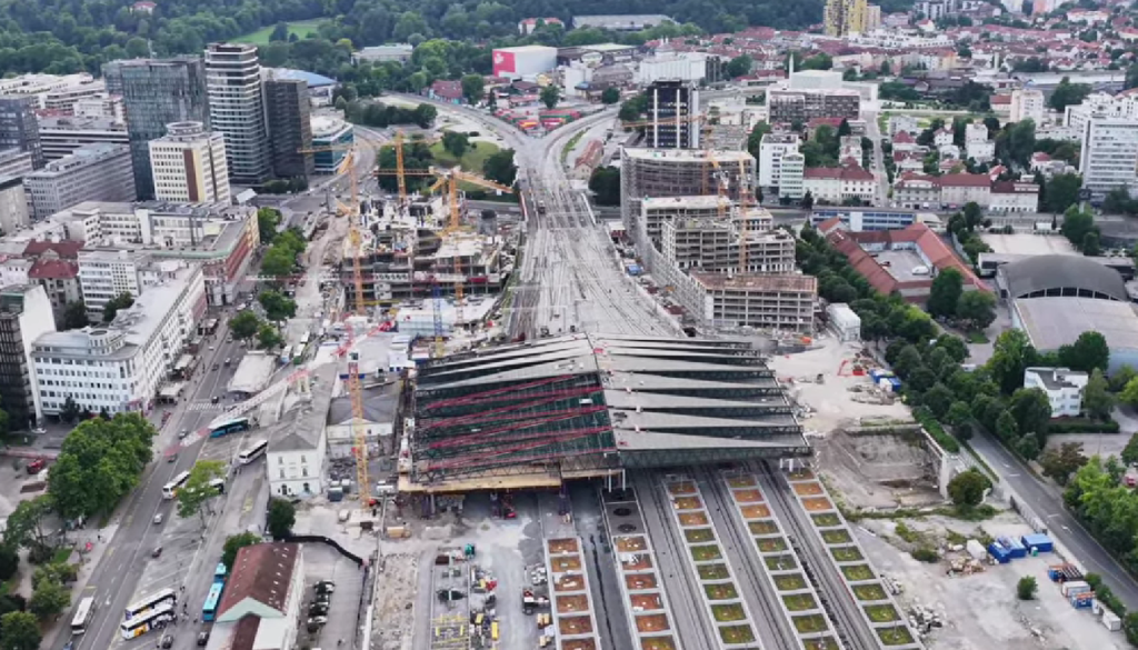 VIDEO: Tako danes iz zraka izgleda največje gradbišče v središču Ljubljane