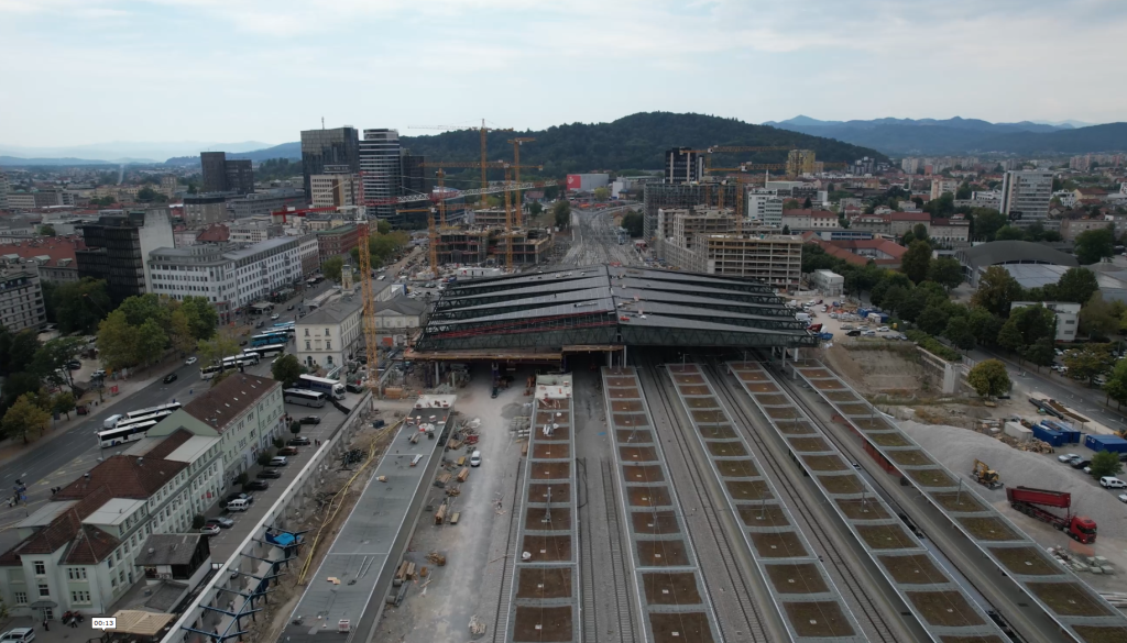 FOTO: Od ponedeljka velika novost na ljubljanski železniški postaji - prihaja vseh sedem novih peronov