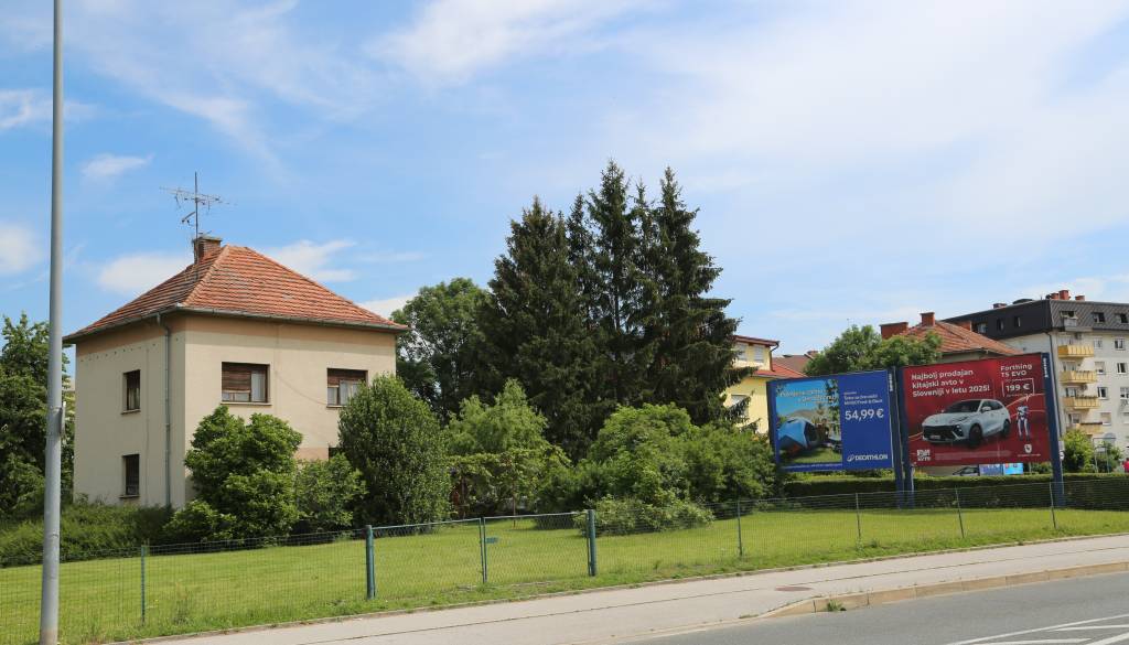 Soboška občina prodaja zemljišče v središču mesta, cena dobrih 24 tisočakov