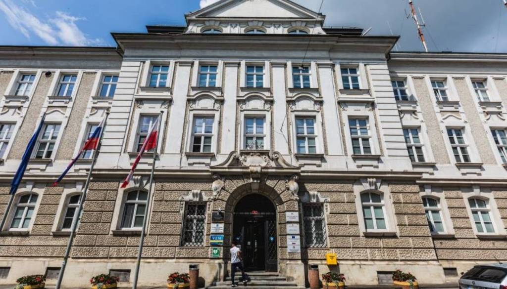 Matoz razrešil načelnike sedmih upravnih enot, na čelo mariborske Željko Vogrin