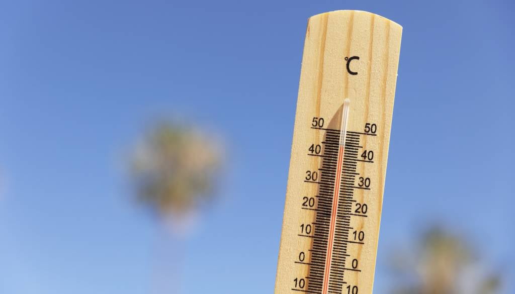 Neobičajno vroča noč v Sloveniji! Temperatura ni padla pod 28,7 stopinje Celzija