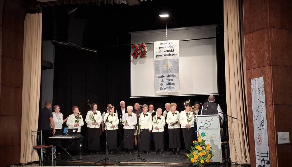 Obeležili delovanja Društva porabskih slovenskih upokojencev in pevske skupine Rožmarin