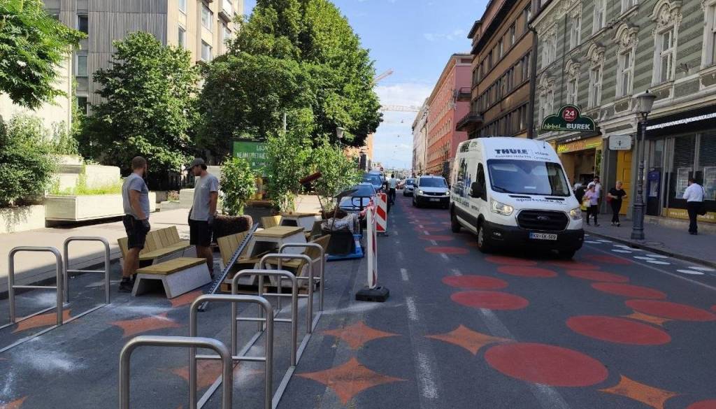 »Do bureka se boste pa lahko peljali«: Stavek, ki je razburil stanovalce na Miklošičevi ulici