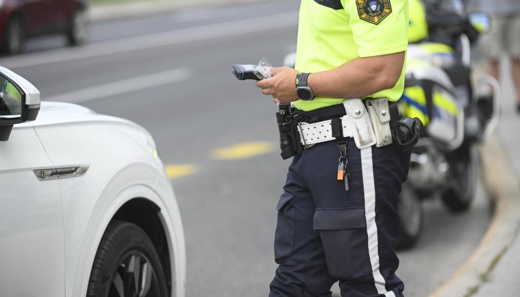 Vozniki, pozor! Na štirih avtocestnih odsekih prihaja sekcijsko merjenje hitrosti