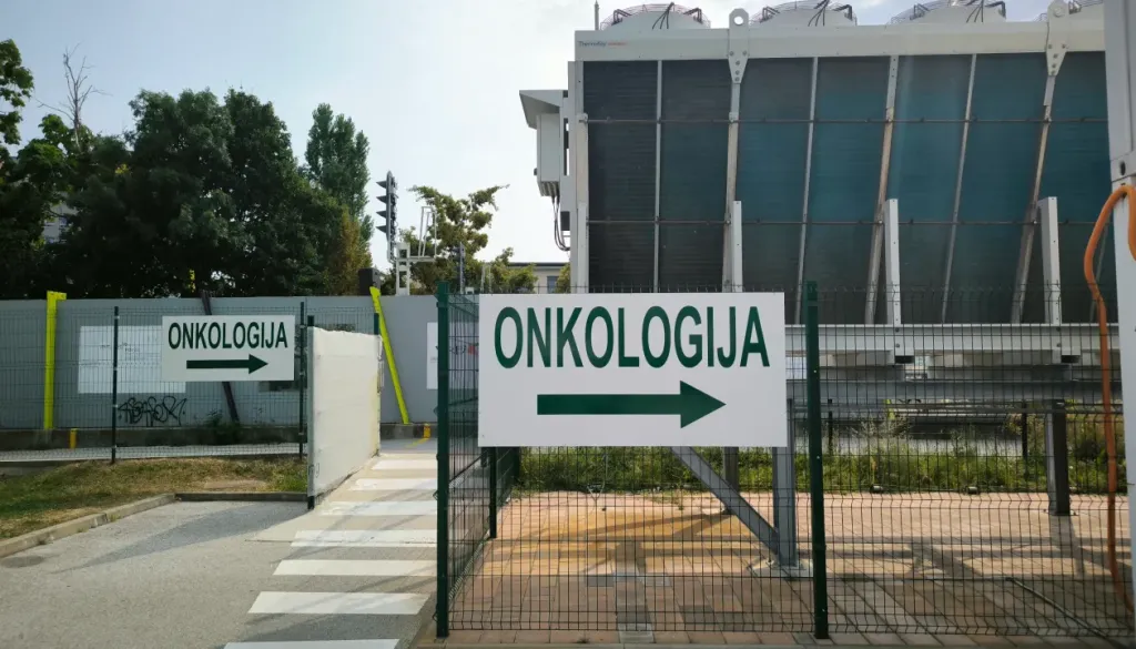 UKC Maribor spreminja prometni režim, dostop do onkologije bo drugačen