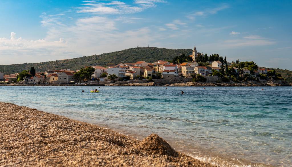 Rdeče opozorilo na Hrvaškem, prihaja več dni hude vročine