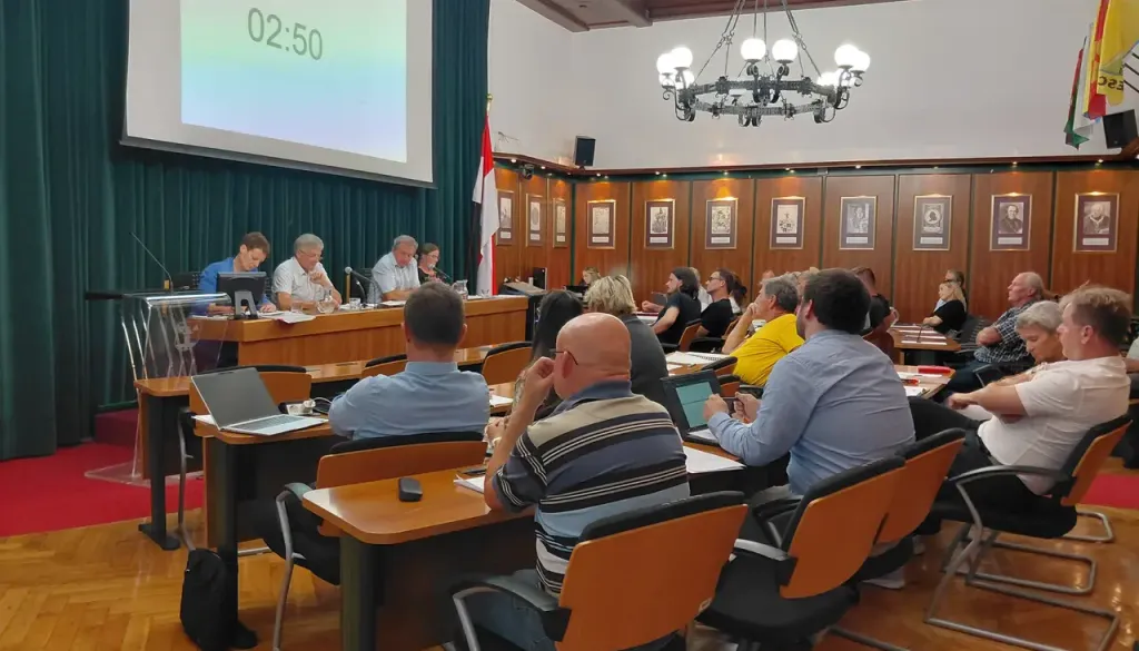 Namesto 60 kar 270 dni? Radovljica želi omiliti omejitve kratkotrajnega oddajanja