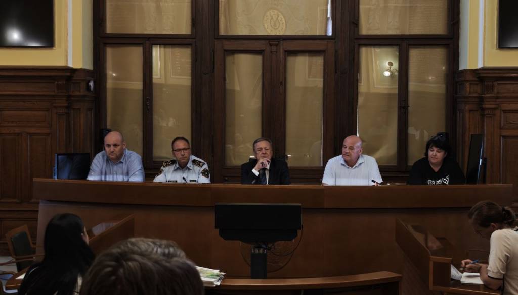 Pred volitvami pod drobnogledom pritožbe zoper občino: »Vi ste tam zaradi nas, ne mi zaradi vas«