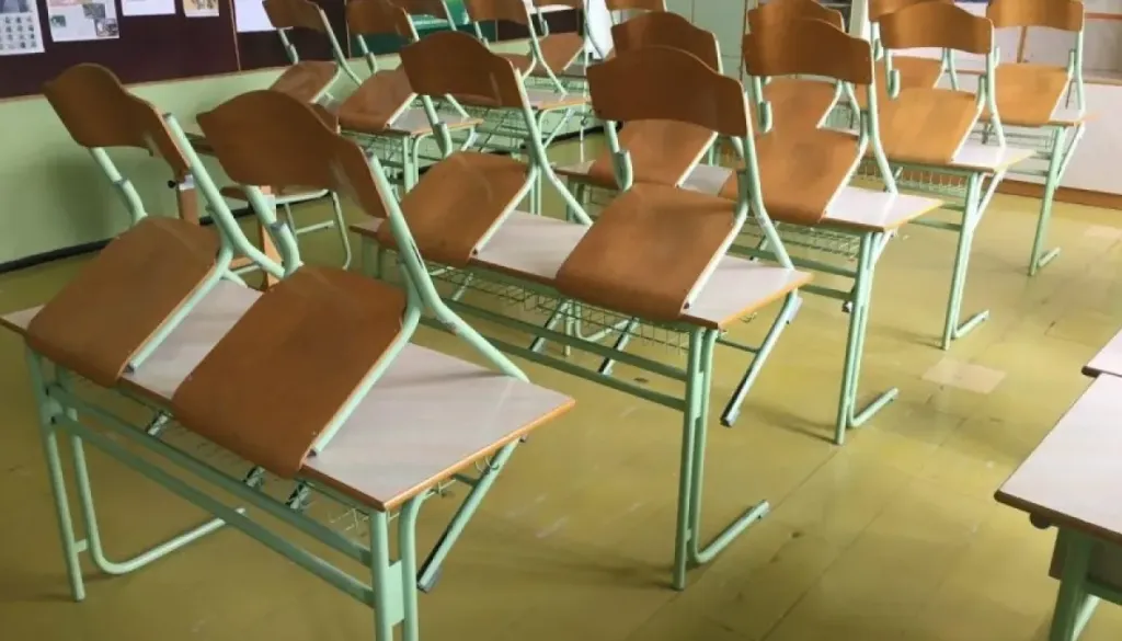 Ravnatelji o napovedani osemletki: Težava ni devetletka, ampak nekaj drugega