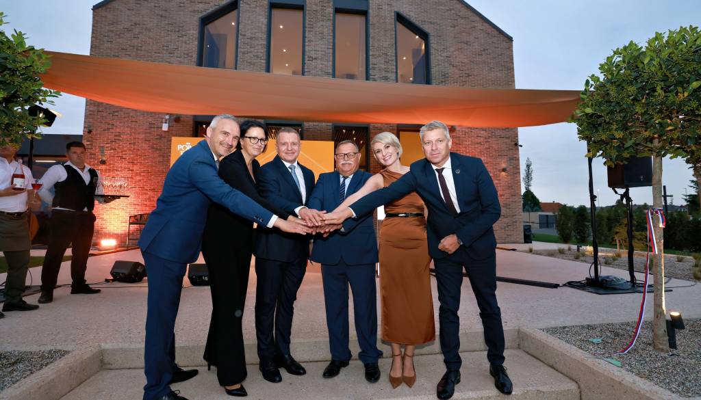 FOTO: Na Ptujskem polju zaživela več kot petmilijonska investicija, ki stavi na kolesarje, športnike in poslovne goste