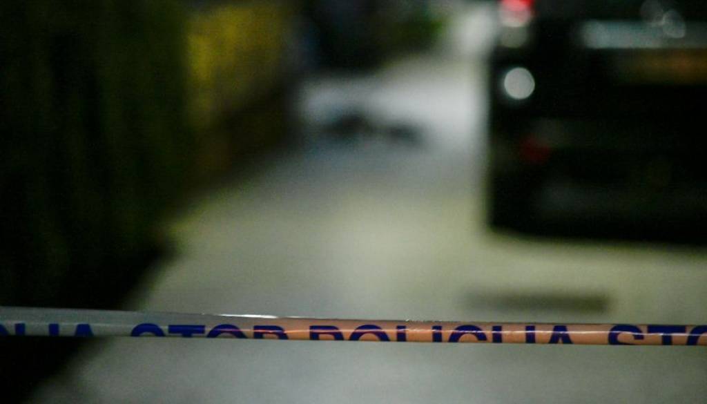 Napad z nožem na dolenjski črpalki, 79-letnika s helikopterjem odpeljali v Ljubljano