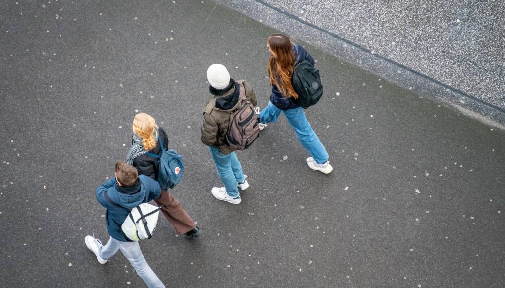 »Nisem vedela, kako začeti«: Projekt, ki želi do zaposlitve pomagati 2500 mladimNASLOV