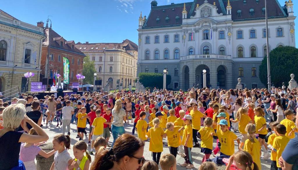 FOTO in VIDEO:  Kongresni trg zaplesal v ritmu trajnostne mobilnosti