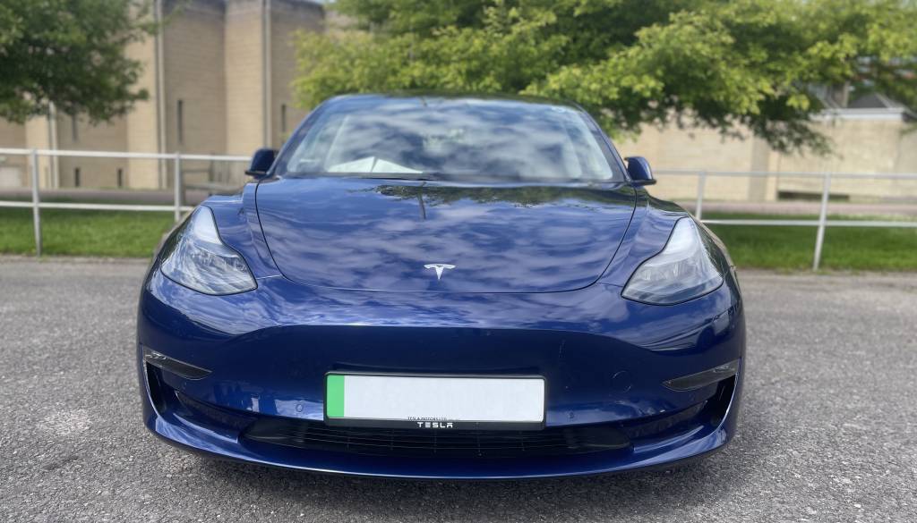 Tesla pokazala, kaj je FSD doživel v 460.000 kilometrih po Španiji