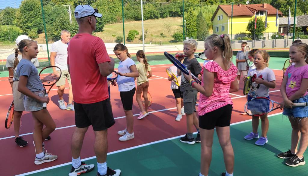 V šestih pomurskih občinah počitniške aktivnosti povezale 112 otrok