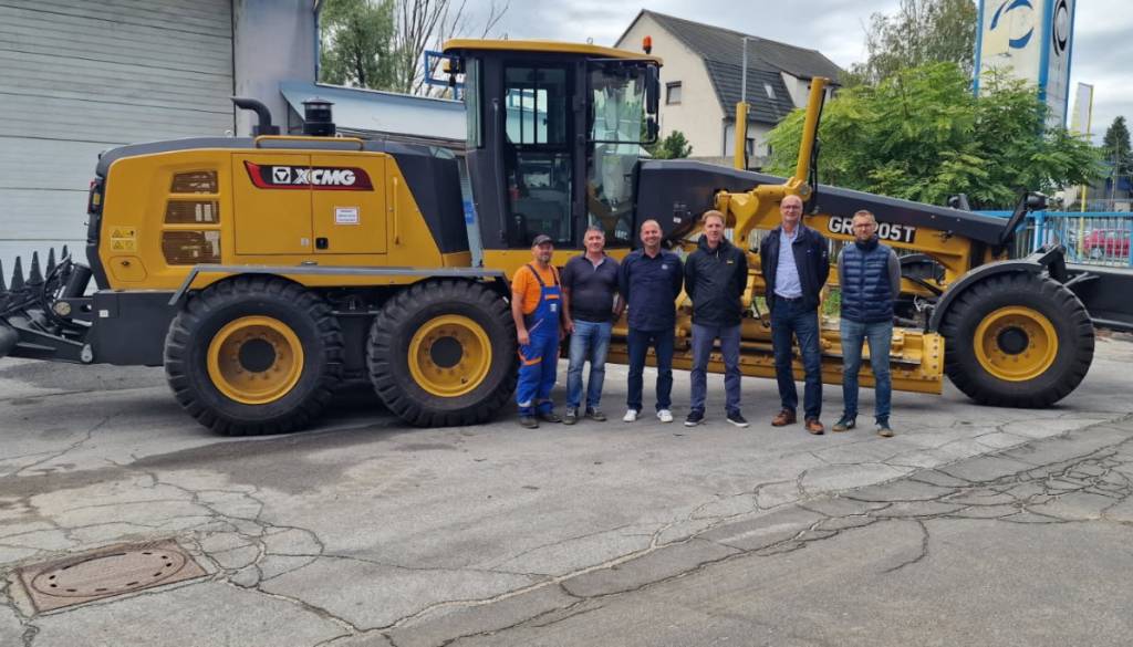Nigrad okrepil vozni park: Sodoben delovni stroj za vzdrževanje cest in javnih površin, tudi za sanacijo po neurjih