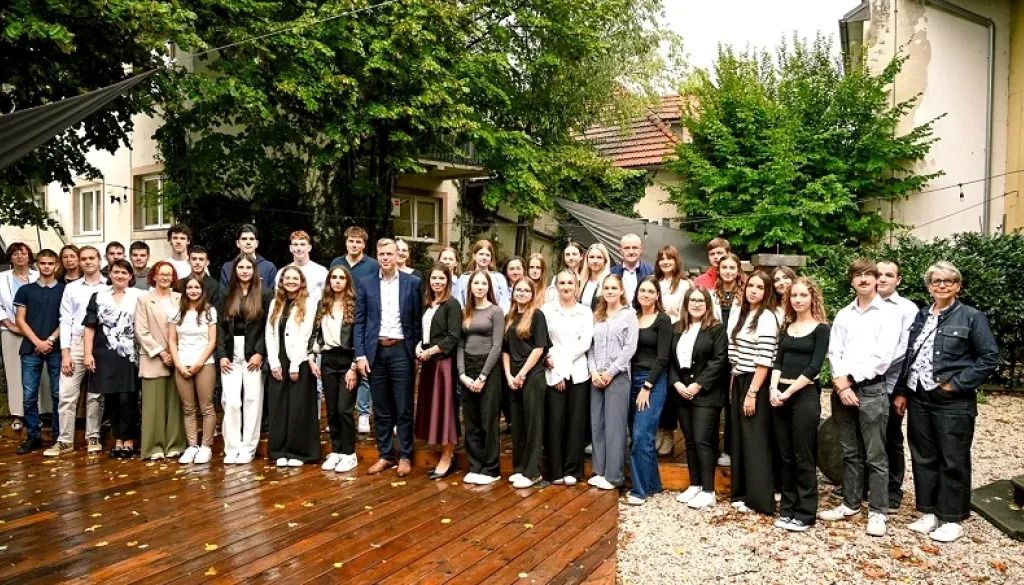 Novomeški župan gostil 37 zlatih maturantov, dijaki dokazali izjemno vztrajnost