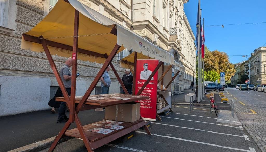 Zakaj sindikati sprva niso smeli zbirati podpisov za referendum pred upravno enoto? Mariborska občina pojasnjuje