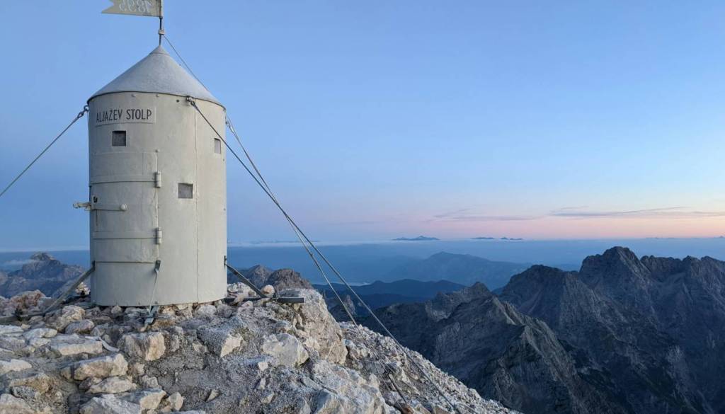 Slovenija dobila nov državni praznik, poslanci preimenovali še dva praznika