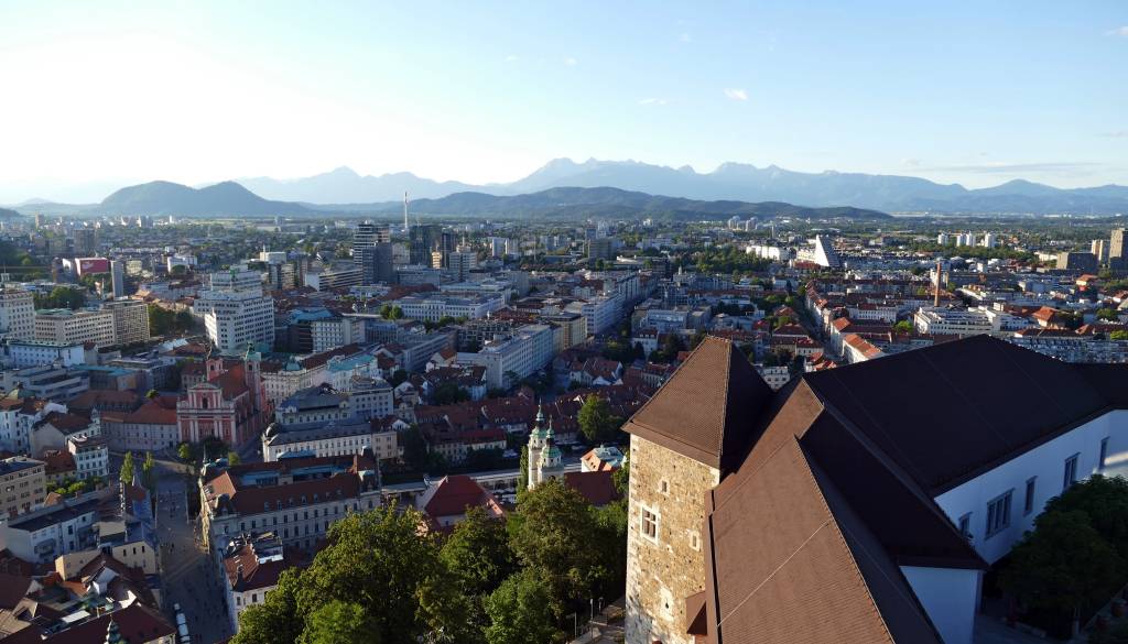 Prihaja indijansko poletje! Temperature do 26 stopinj, sončno vreme bo vztrajalo ves teden