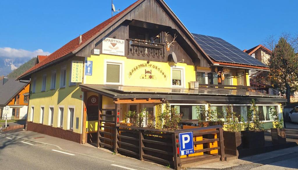 Naprodaj gostišče v Zgornjih Gorjah: turistična perla blizu Bleda za 1,35 milijona evrov