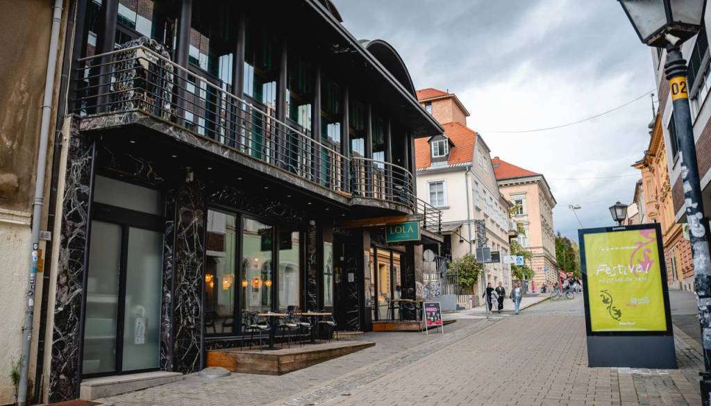 Nova zgodba na Tyrševi: V središču mesta kotiček za kavo, druženje in biljard