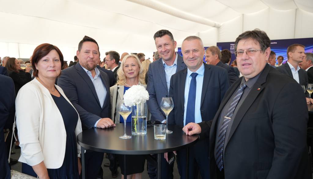 FOTO: Od županov do ministrov, kdo vse je bil na slovesnosti v Lendavi?