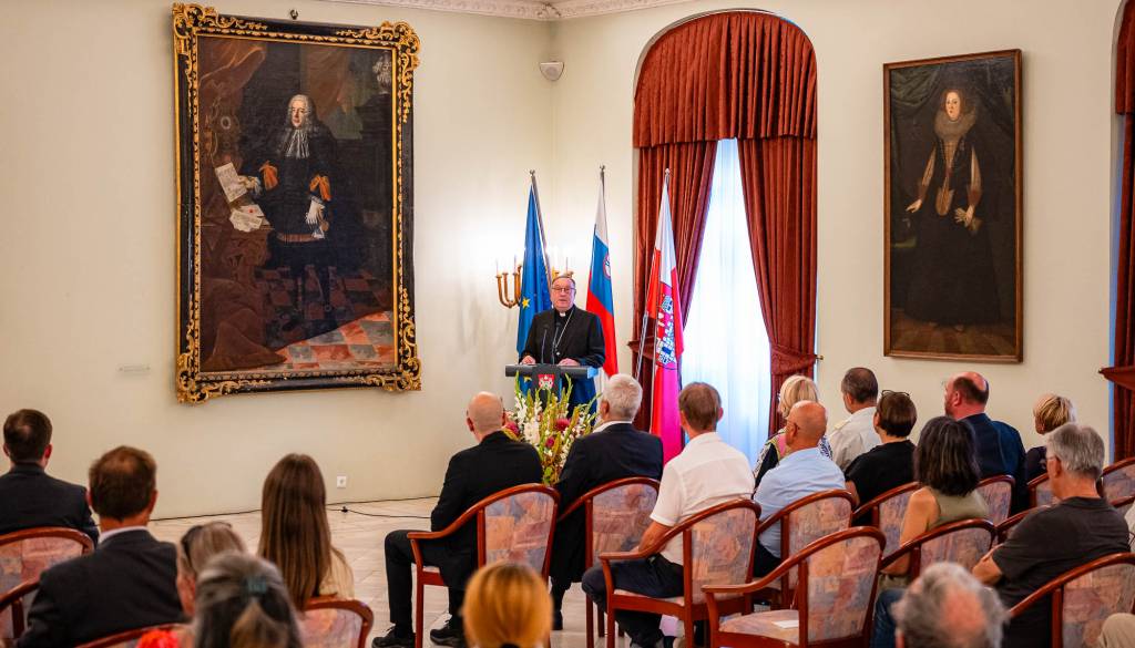 FOTO in VIDEO: V Mariboru zaznamovali spominski dan občine in prenos škofijskega sedeža