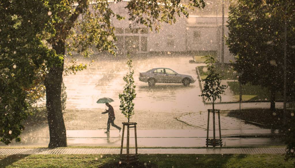 Septembrska vročina še vztraja, kdaj bo Ljubljano zajela hladna fronta?