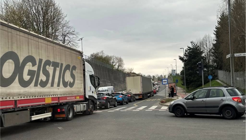 Peticijo za tretjo razvojno os podprla tudi Gospodarska zbornica Dolenjske in Bele krajine: »Skrajni čas je, da se prične gradnja«