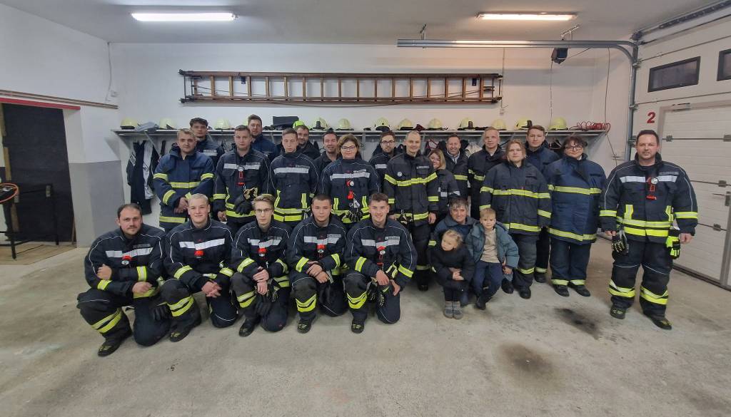 Gasilci iz Apač zbirajo odpadno železo za novo gasilsko cisterno